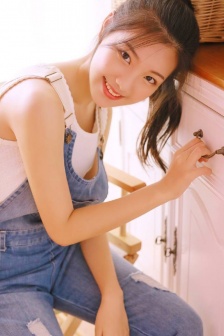 动漫美女被褥图
